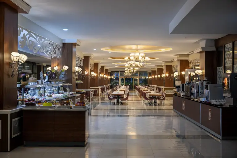 Main Restaurant (1/11)