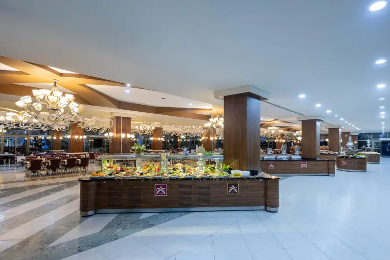 Main Restaurant (5/11)