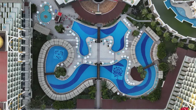 Beach &amp; Pool