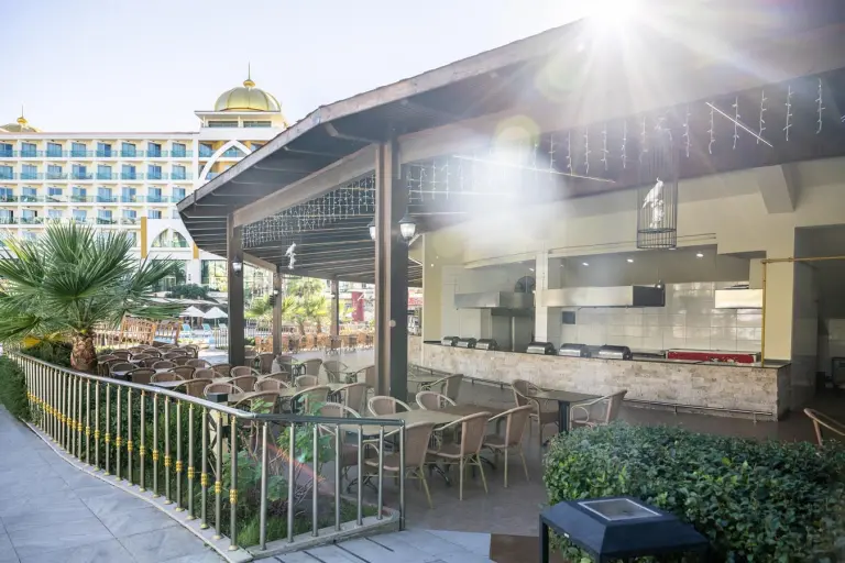 Patio Pool Bar (1/8)